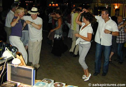 Salsa in Berlicum (near sHertogenbosch): De Witte Zwaan