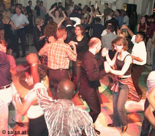 Salsa in der Redoute in Bonn - anklicken zum Vergrern - click to enlarge