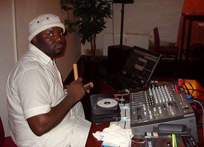 Salsa-DJ Bobby