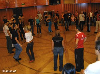Salsa Festival K�rnten: Rueda-Workshop (click to enlarge)