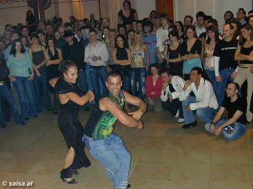 Salsa-Kongress 2006 in Innsbruck: Edie, the Salsa Freak + Henry Herrera (anklicken zum Vergr�ssern - click to enlarge)