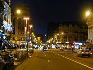 Boulevard Anspach at night - click to enlarge - anklicken zum Vergr��ern, mit ALT+F4 wieder schliessen