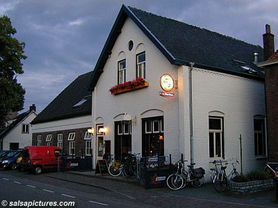 Salsa in Berlicum (near s�Hertogenbosch):De Witte Zwaan