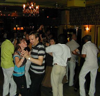Salsa in Berlicum (near s�Hertogenbosch): De Witte Zwaan