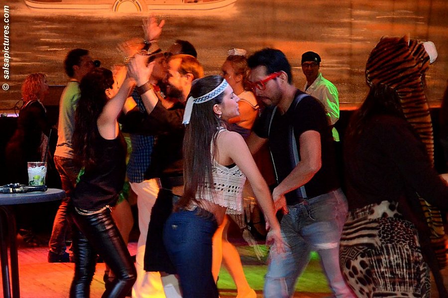 Karneval: Mundo Caribeno im Br&uuml;ckenforum