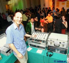 Salsa in der Redoute in Bonn - anklicken zum Vergr��ern - click to enlarge