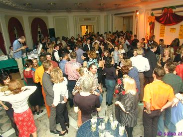 Salsa in der Redoute in Bonn - anklicken zum Vergr��ern - click to enlarge