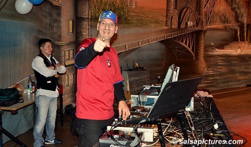 Salsa-DJ Silvio im Br&uuml;ckenforum
