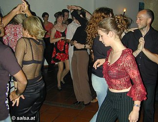 Salsa in der Goldenen Sonne, G�rlitz (anklicken zum Vergr��ern, mit ALT+F4 wieder schliessen)