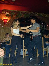 Salsa im El Paraiso (anklicken zum Vergr��ern, mit ALT+F4 wieder schliessen)