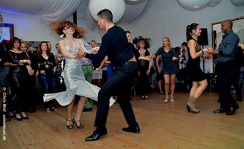 Weihnachts-Salsaparty am 20.12.2015 im Zollhaus (Willich-Kaarst bei D�sseldorf)