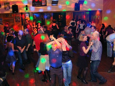 Salsa in H�hr-Grenzhausen bei Koblenz: die Gass