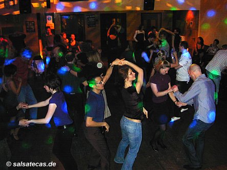 Salsa in H�hr-Grenzhausen bei Koblenz: die Gass