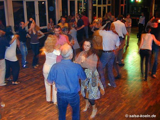 Salsa in Köln: Nonni Club