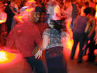 Köln: Salsa in der Uni-Mensa