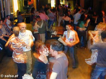 Salsa in Köln: Nonni Club