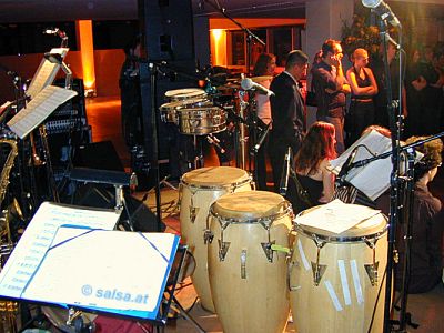 Köln: Salsa in der Uni-Mensa