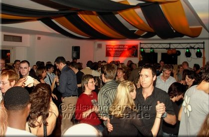 Salsa in M�nster: Latin Halloween im Rodizio