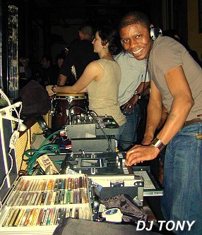 Salsa in Esslingen: Joe Pe&ntilde;as