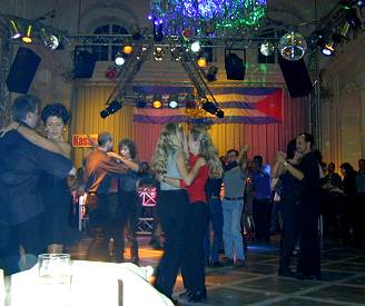 Salsa im Alten Kurhaus (anklicken zum Vergrößern, mit ALT+F4 wieder schliessen)