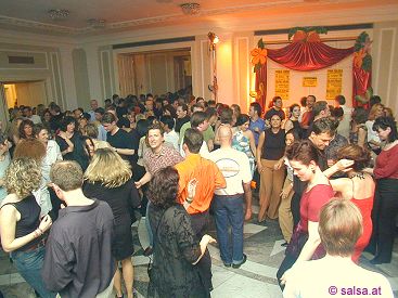 Salsa in der Redoute in Bonn - anklicken zum Vergrößern - click to enlarge
